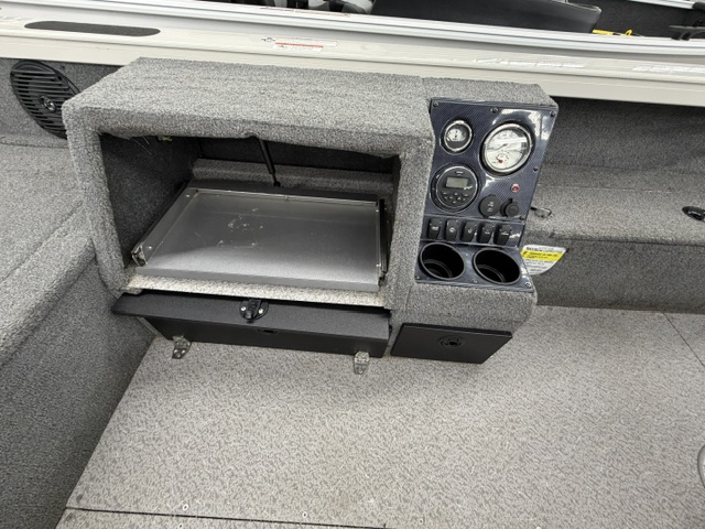 2016 Crestliner Pro Tiller 1750 - Image 15
