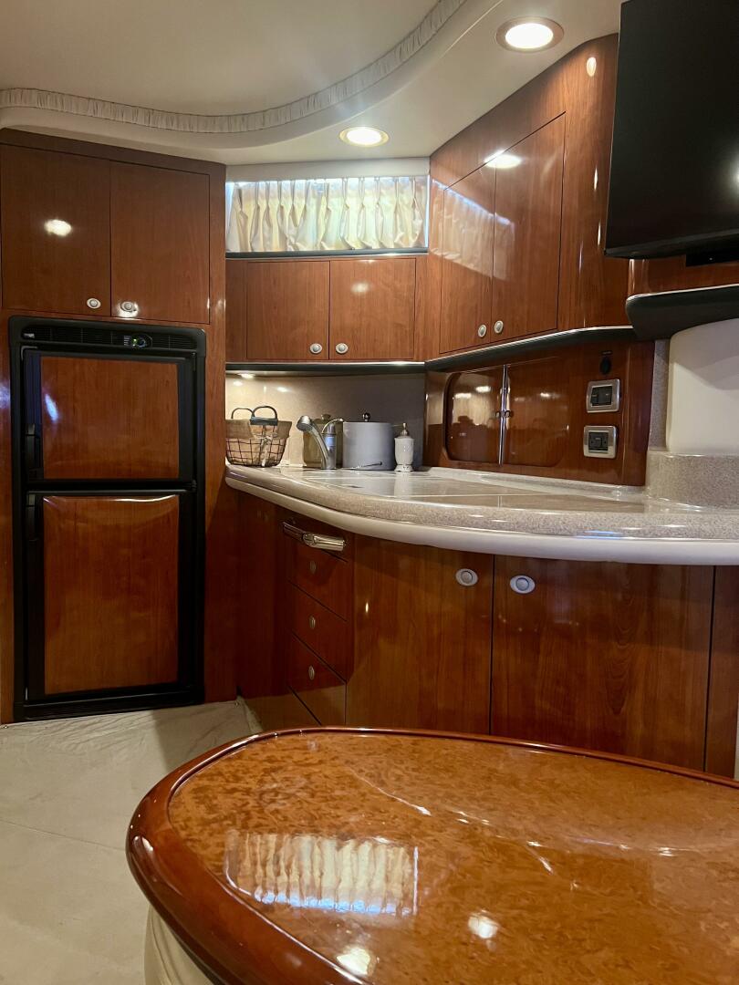 2004 Sea Ray 46 Sundancer - Image 8