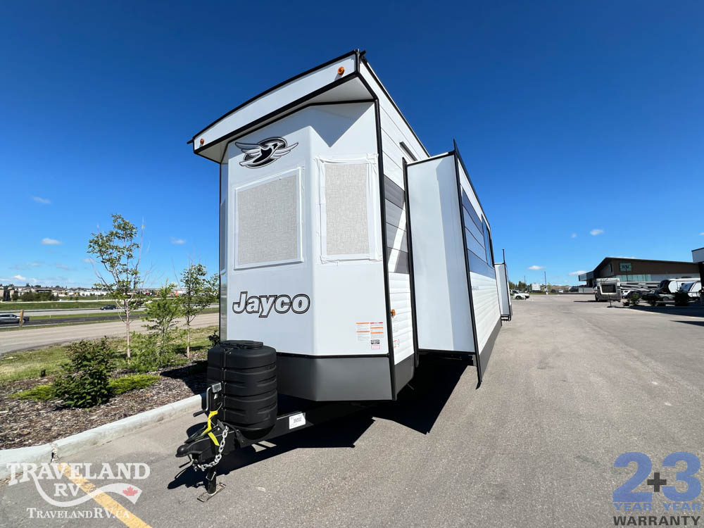 2027 Jayco Jay Flight Bungalow 404LOFT - Image 6