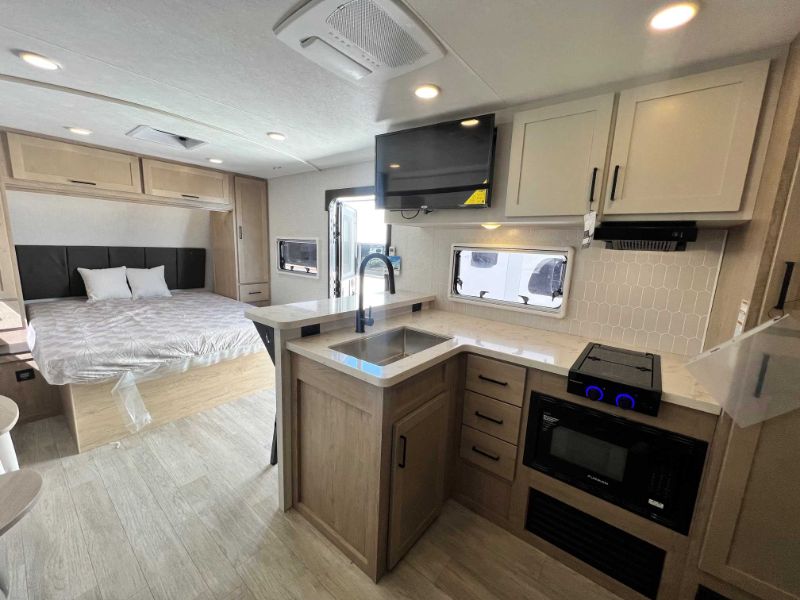 2027 Ember RV Touring Edition 2200ETL - Image 7