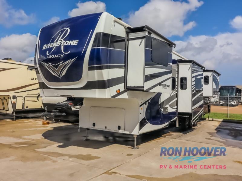 2024 FOREST RIVER 421FK - Image 3