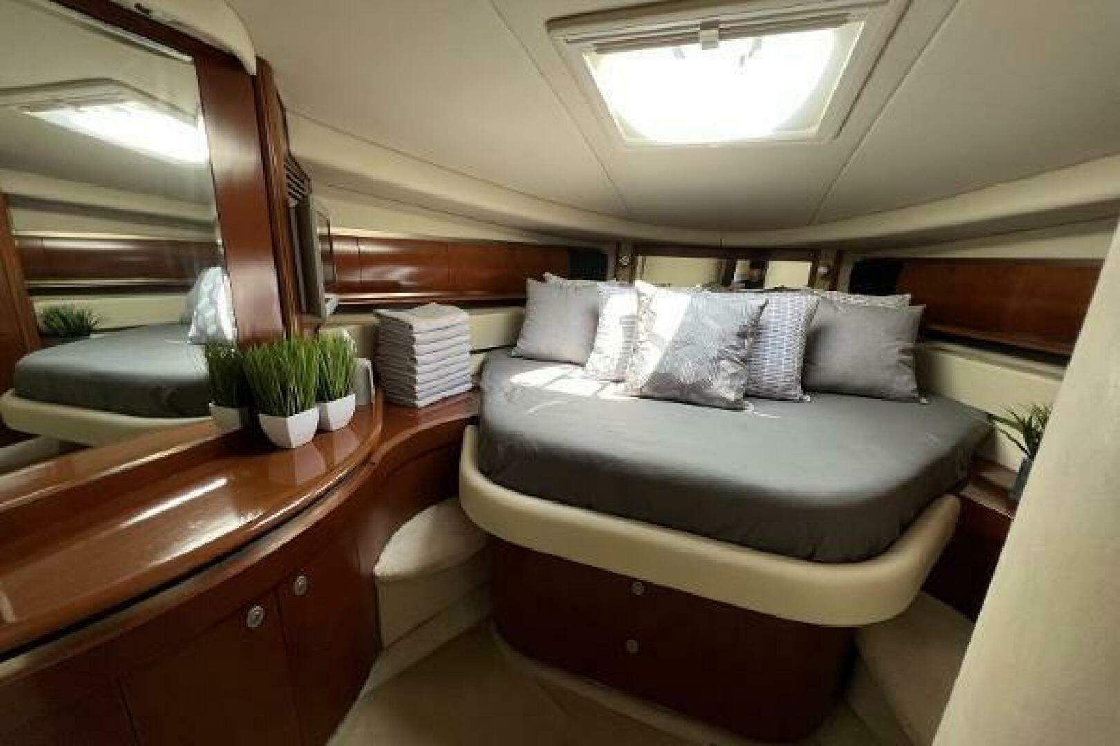 2005 Sea Ray 500 Sundancer - Image 28
