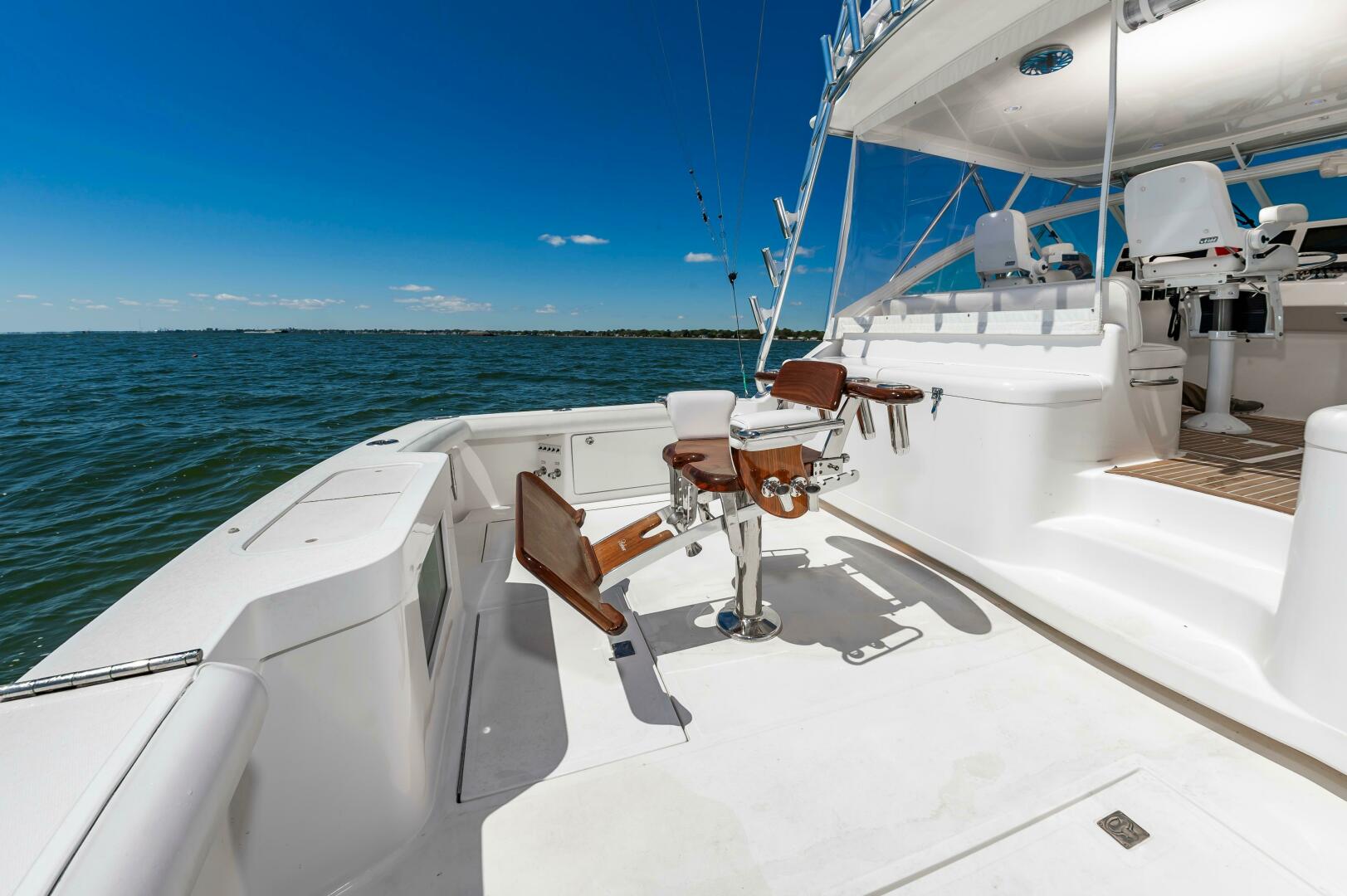 2008 Cabo 40 Express - Image 10