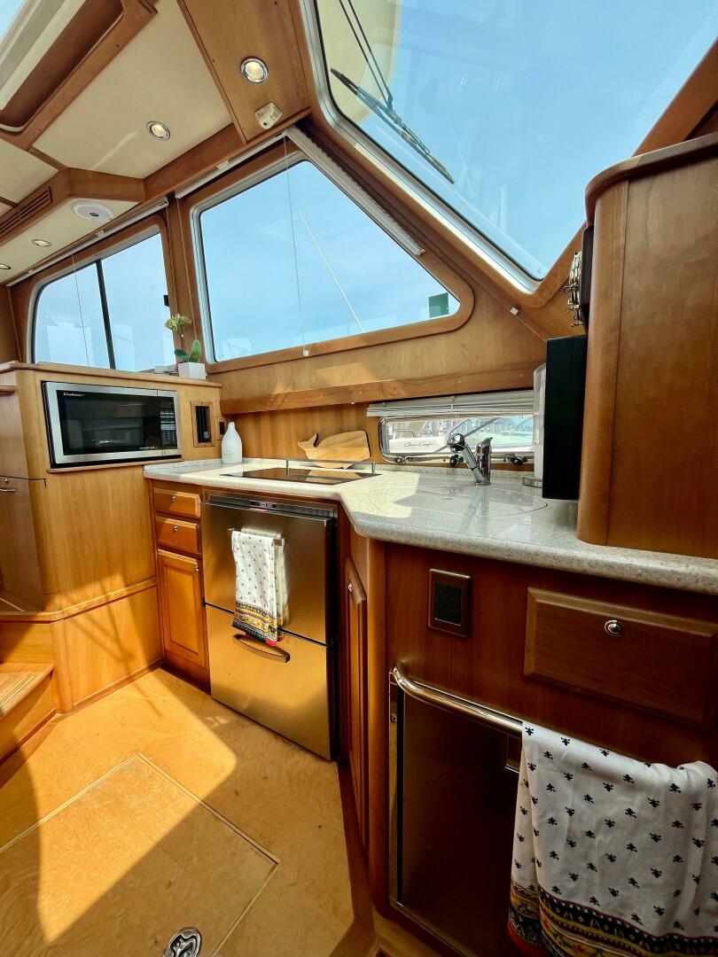 2010 Sabre 40 Sedan - Image 26