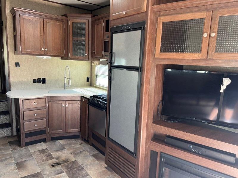 2018 Keystone Sprinter Limited 269FWRLS - Image 15