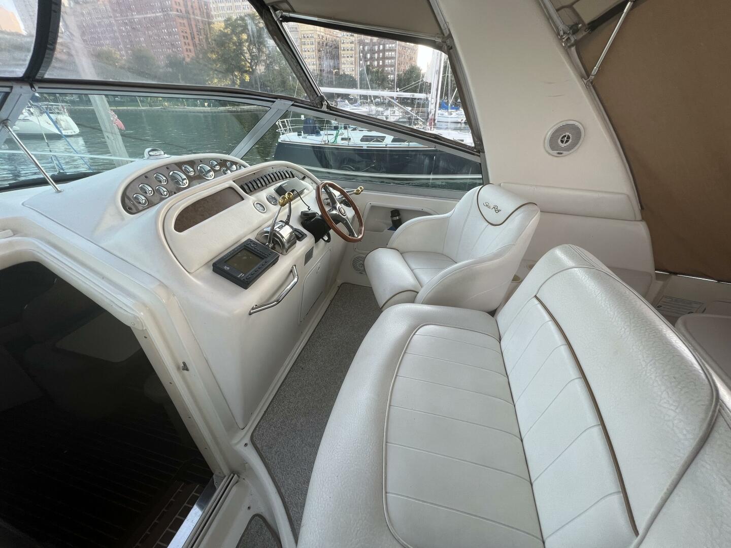 1999 Sea Ray 310 Sundancer - Image 10