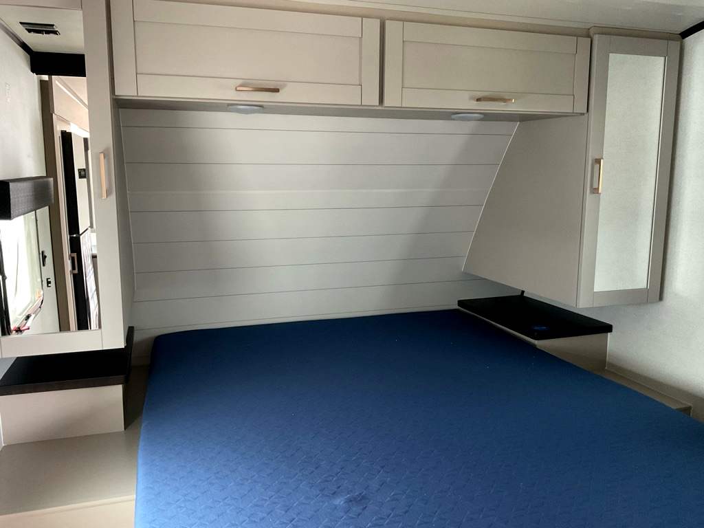 2027 JAYCO Jay Feather 25BH - Image 9