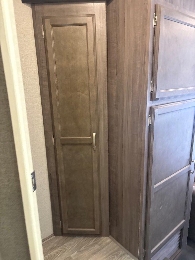2019 Winnebago Minnie Plus 25RKS - Image 12