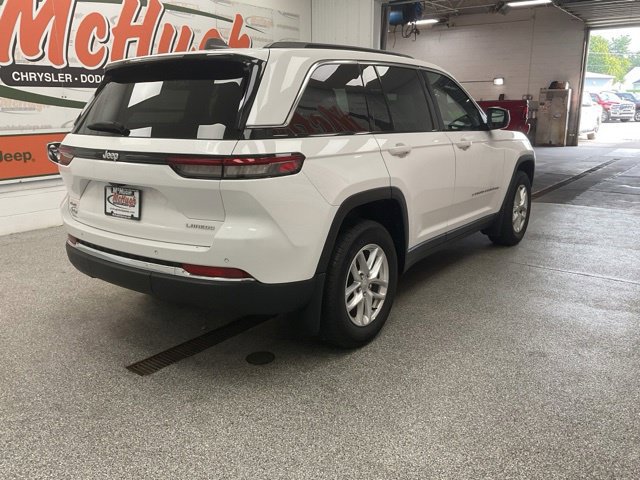 2025 Jeep Grand Cherokee Laredo X 4X4 - Image 8