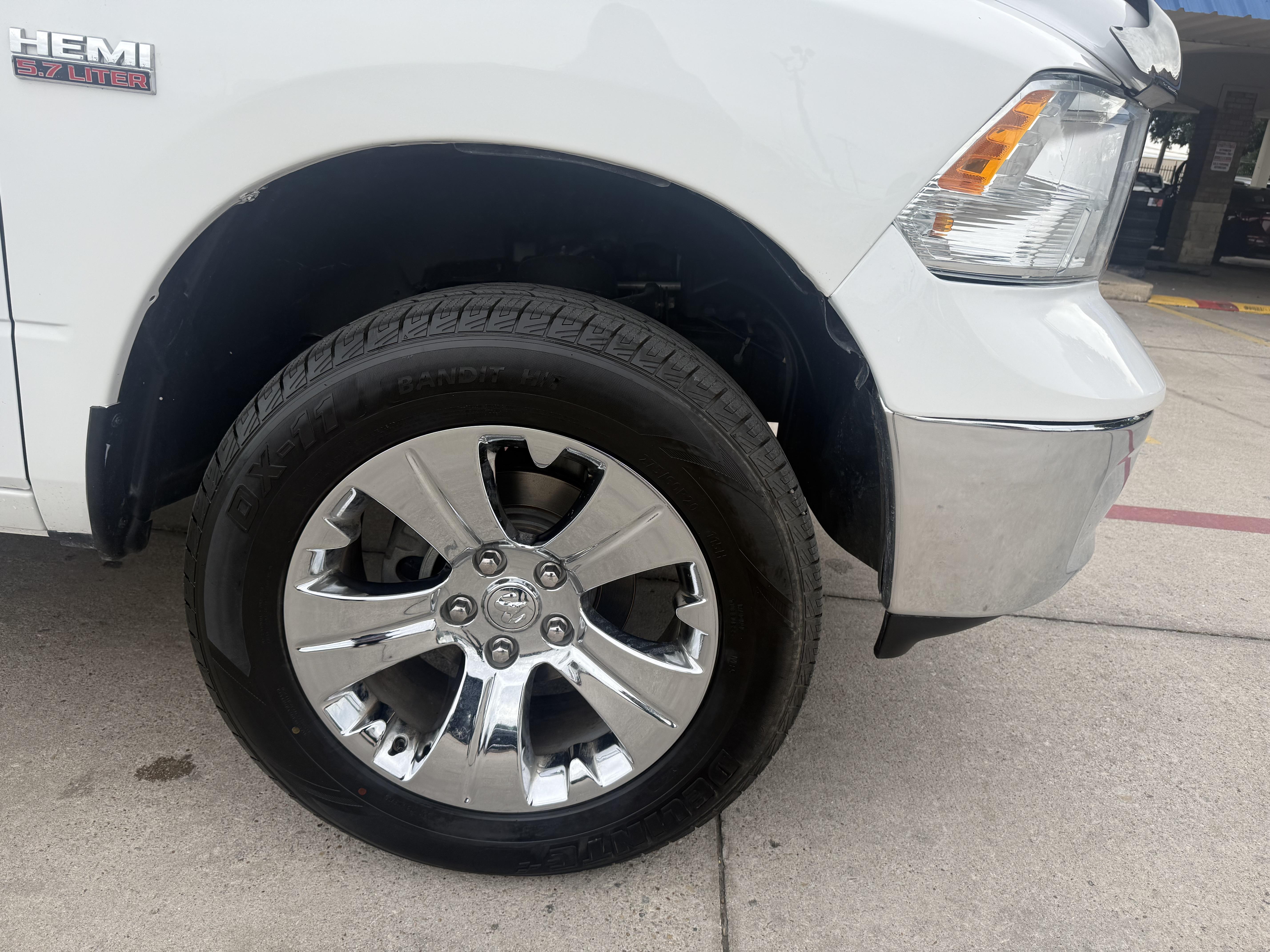 2016 Ram 1500 Pickup-V8 Crew Cab Tradesman 4WD - Image 16