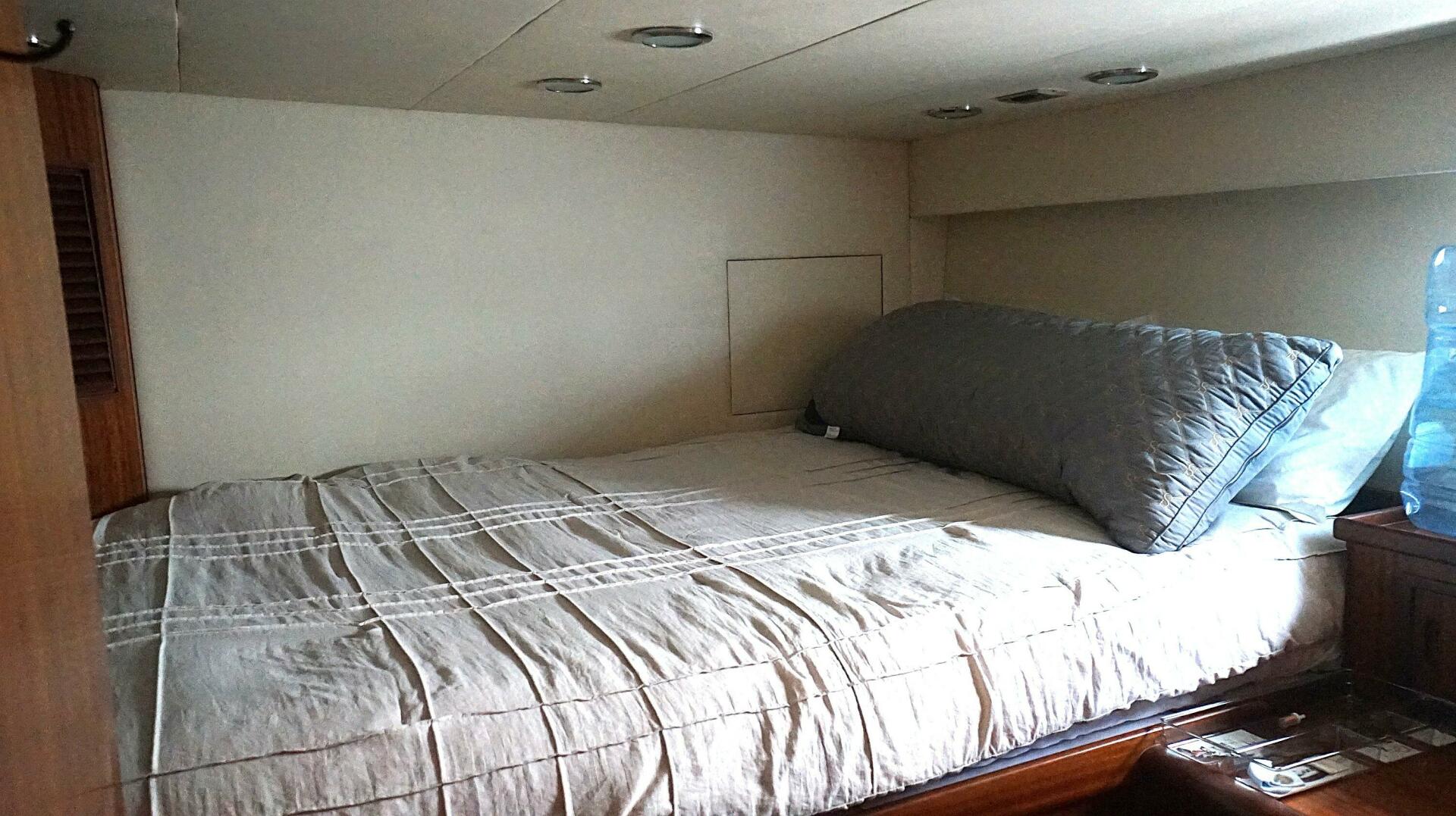 2008 Ocean Alexander 100 Skylounge Megayacht - Image 21