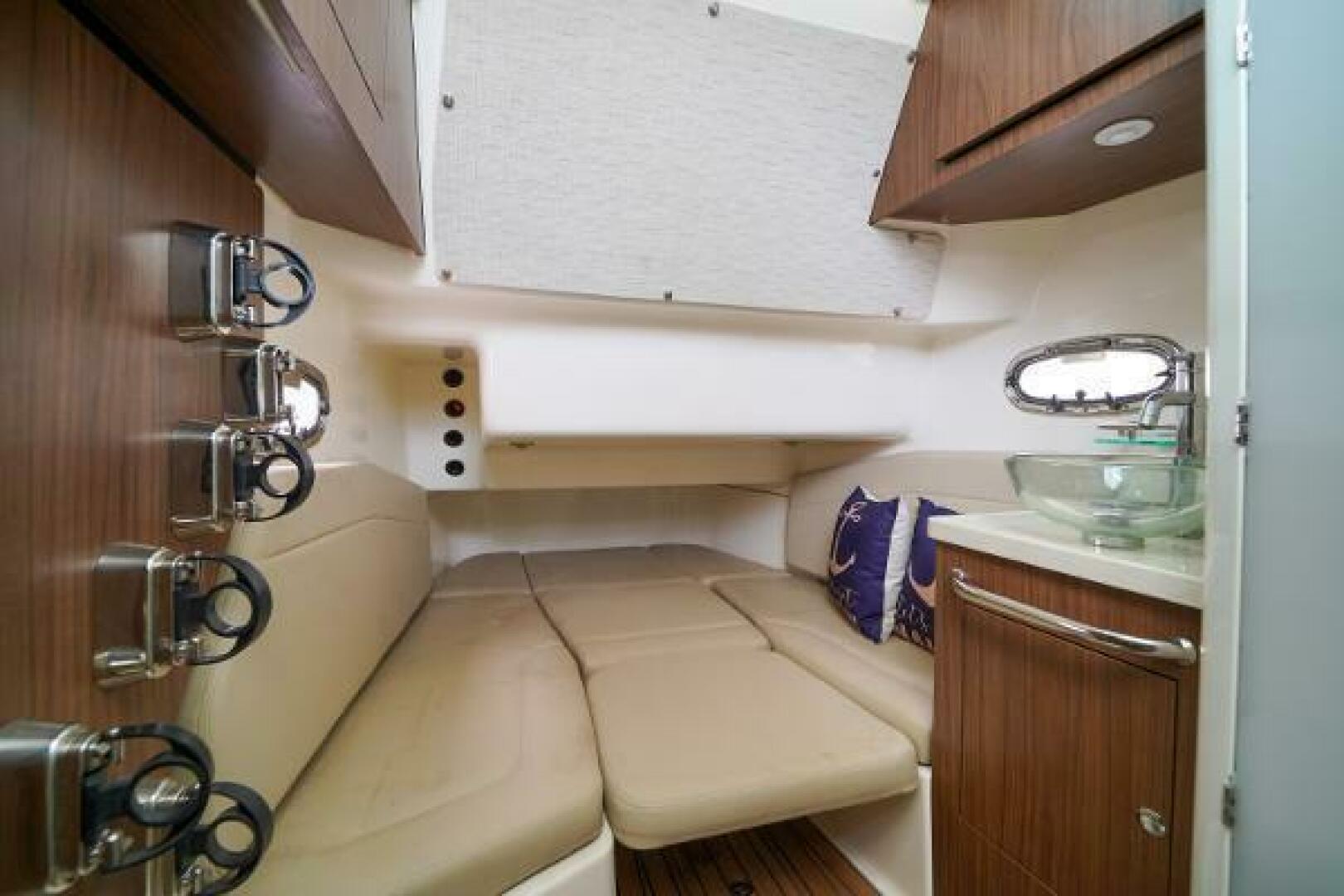 2018 Boston Whaler 380 Outrage - Image 33