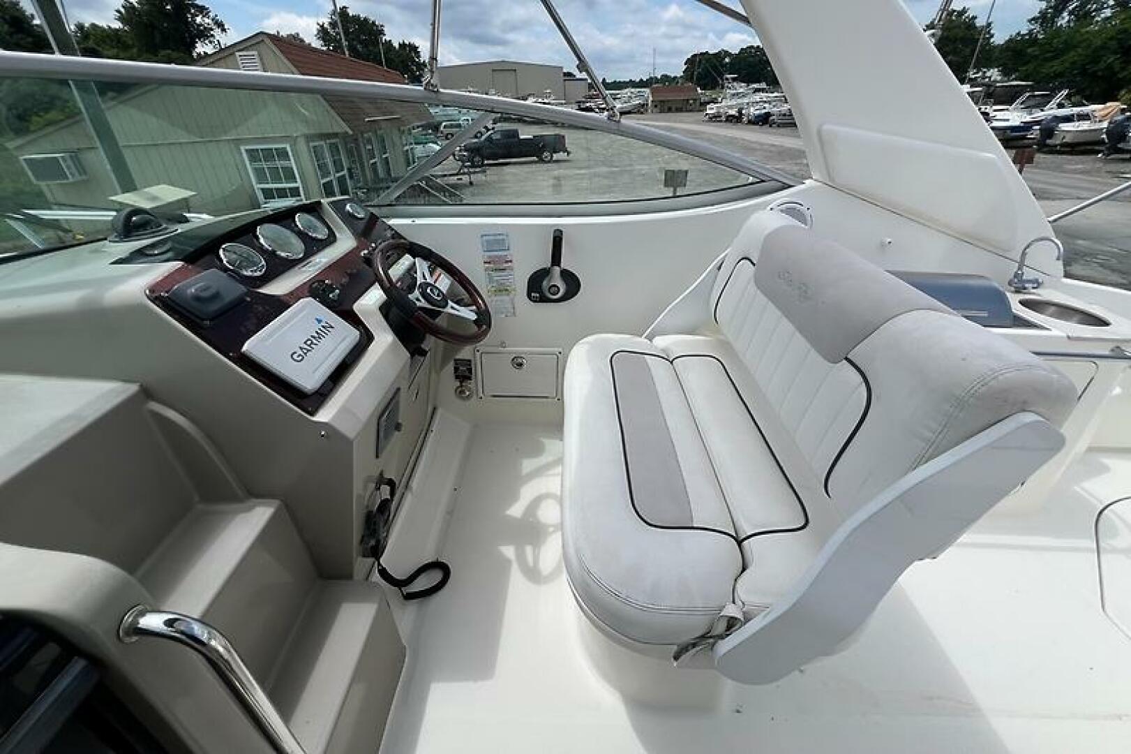 2011 Sea Ray 280 Sundancer - Image 7