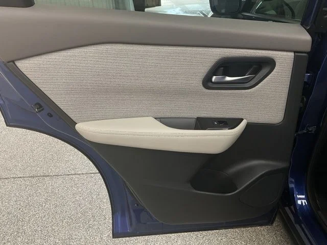 2023 Nissan Rogue Utility 4D SV 2WD - Image 19