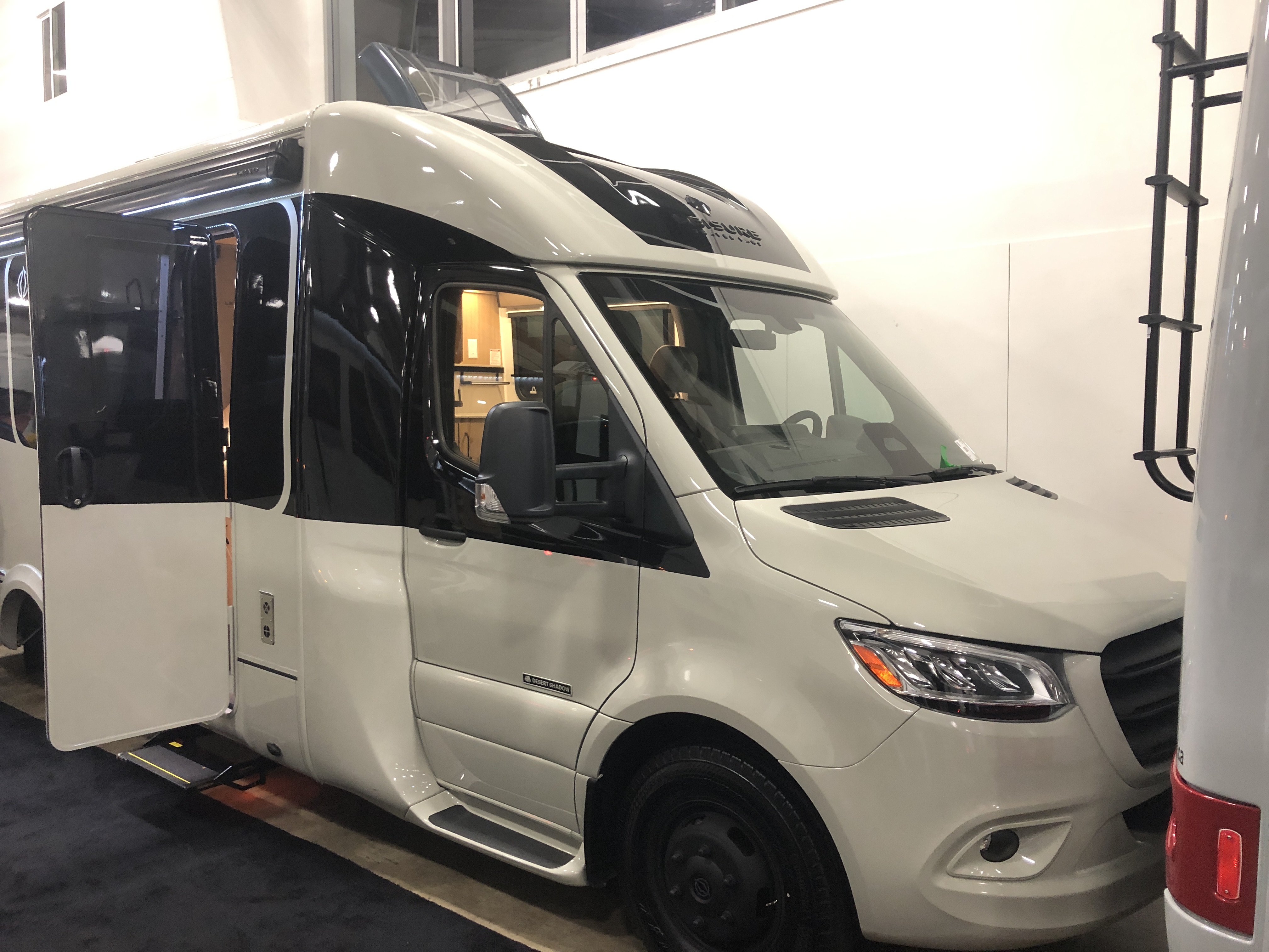 2026 Leisure Travel Unity U24TB - Image 1