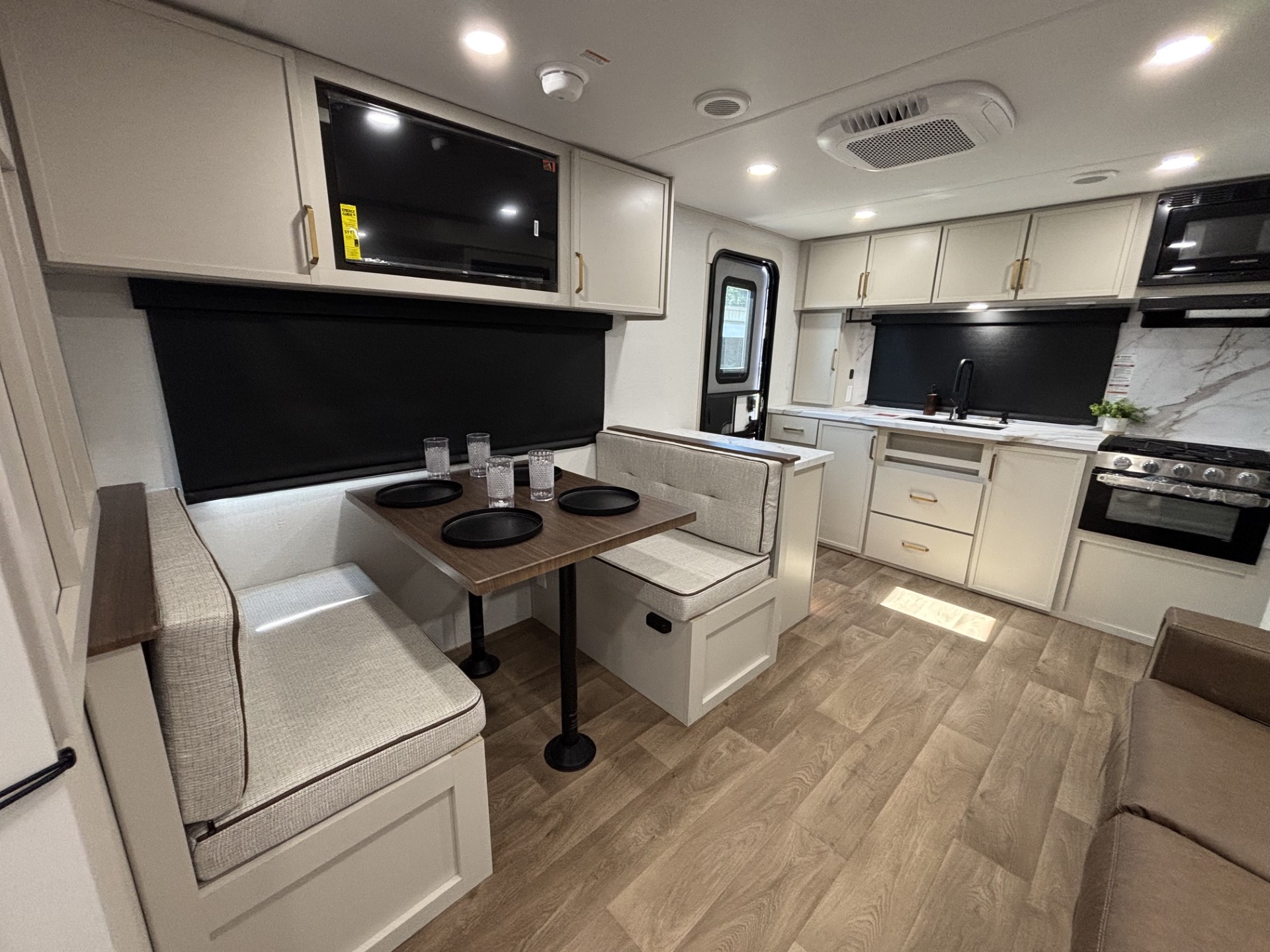 2027 Grand Design Imagine XLS 23LDE - Image 13