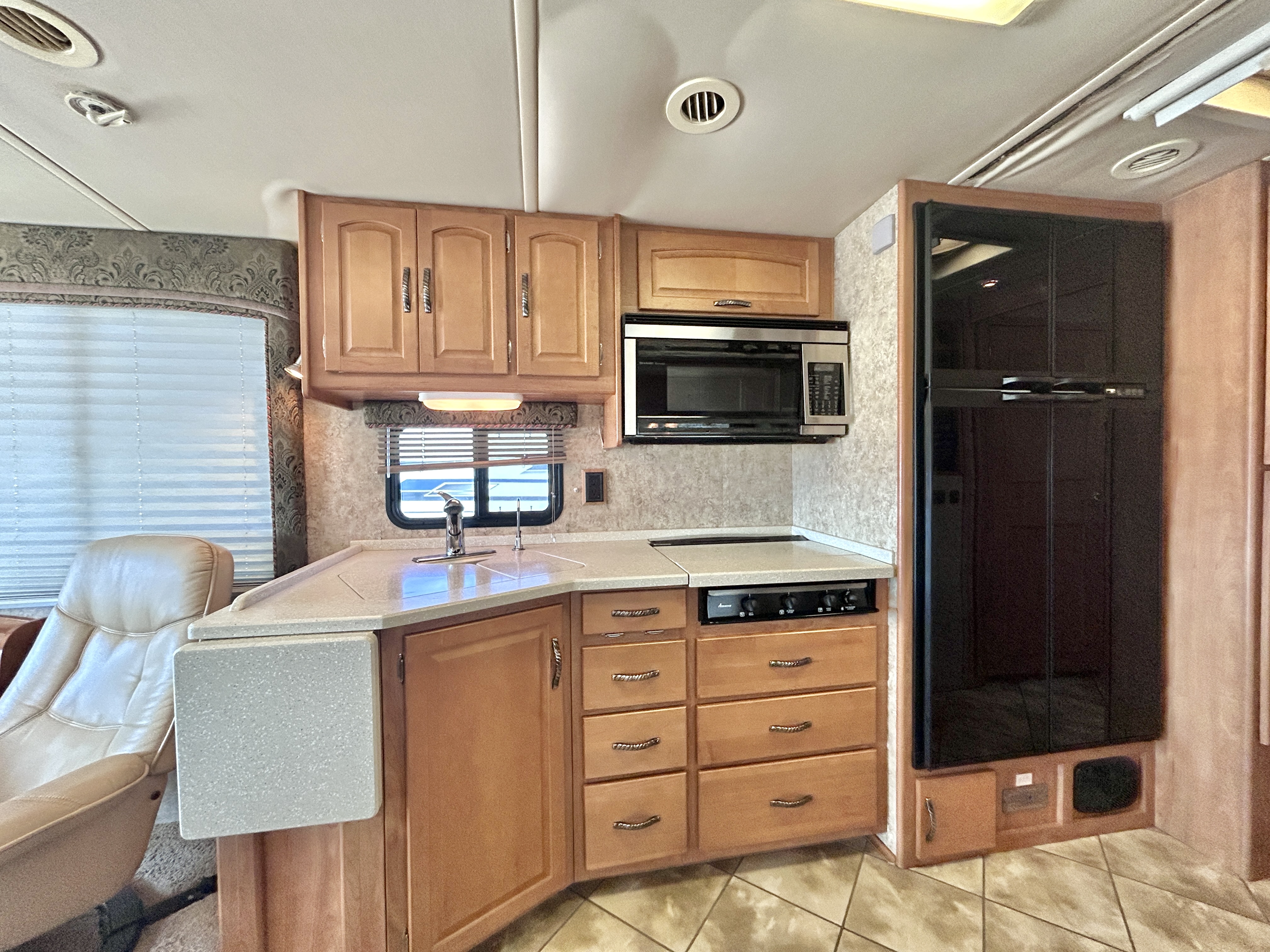 2006 WINNEBAGO ITASCA 36SG - Image 16