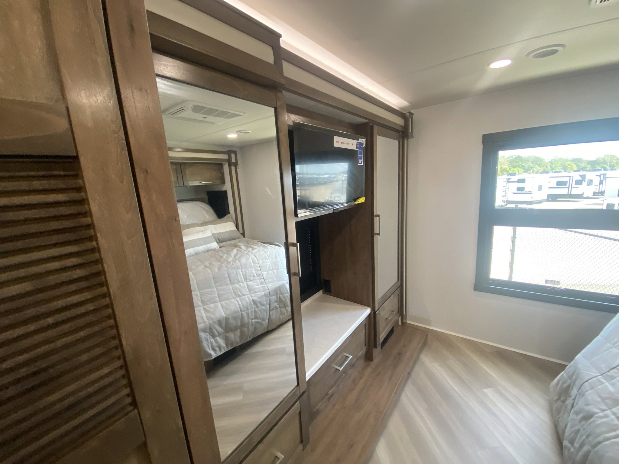 2026 JAYCO SENECA 37M - Image 33
