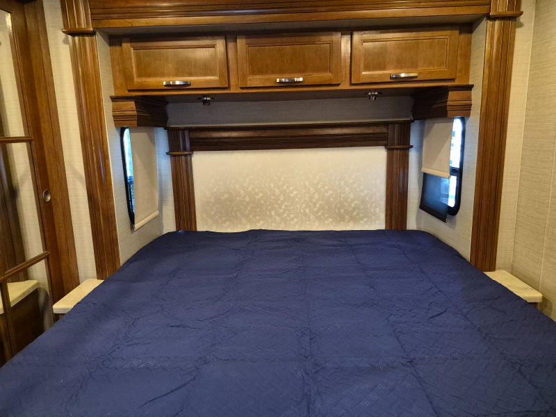 2018 Jayco Seneca 37HJ - Image 17