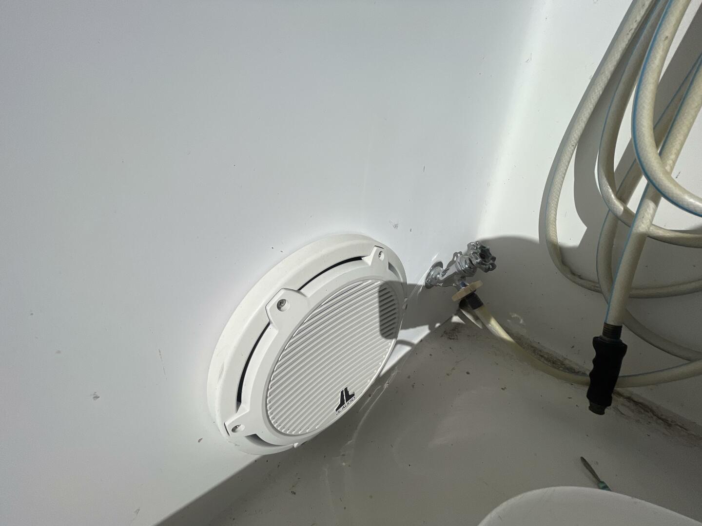 1993 Viking 50 Motor Yacht - Image 30