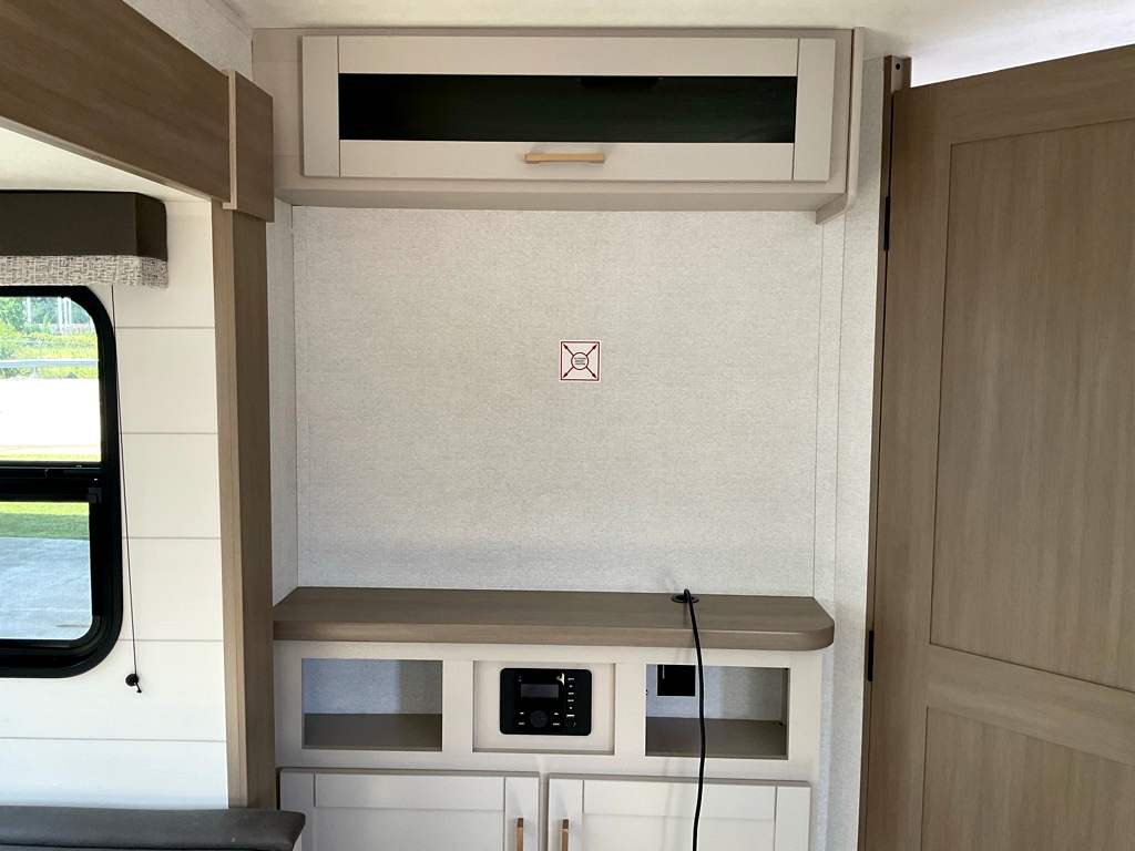 2027 JAYCO Jay Flight 262RLS - Image 13