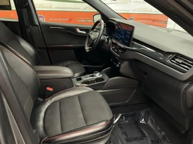 2023 Ford Escape Utility 4D ST-Line Select AWD - Image 26