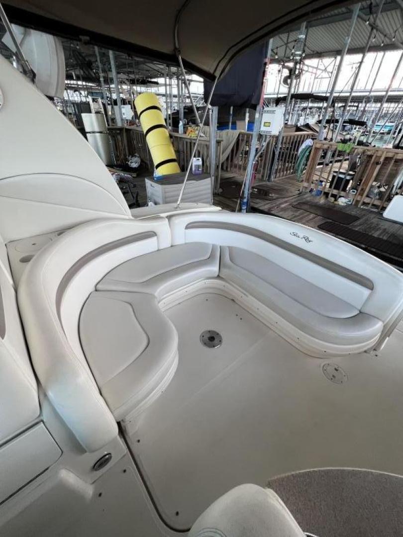 2005 Sea Ray Sundancer 320 - Image 26