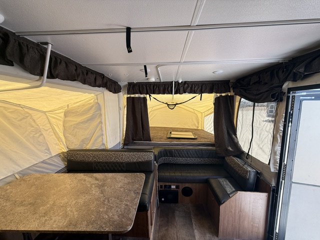 2017 Forest River Rockwood Premier 2514G - Image 15