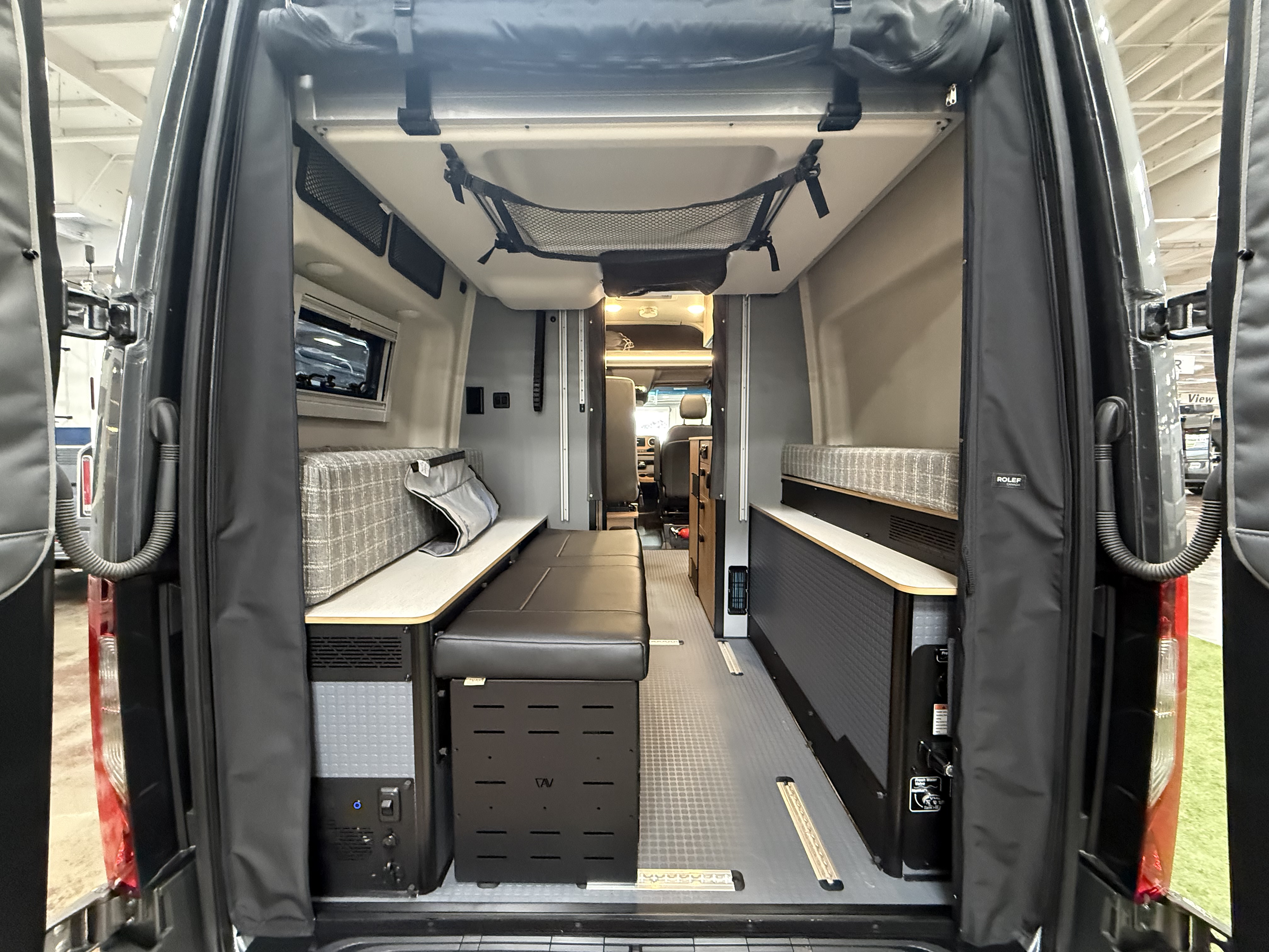 2025 WINNEBAGO REVEL BMB44E - Image 7