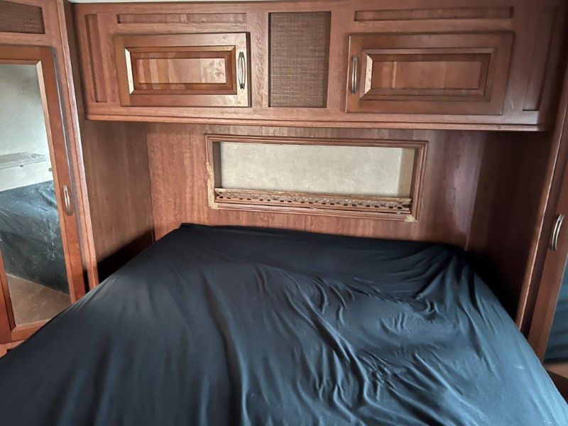 2012 Forest River Wildcat eXtraLite 312BHX - Image 13