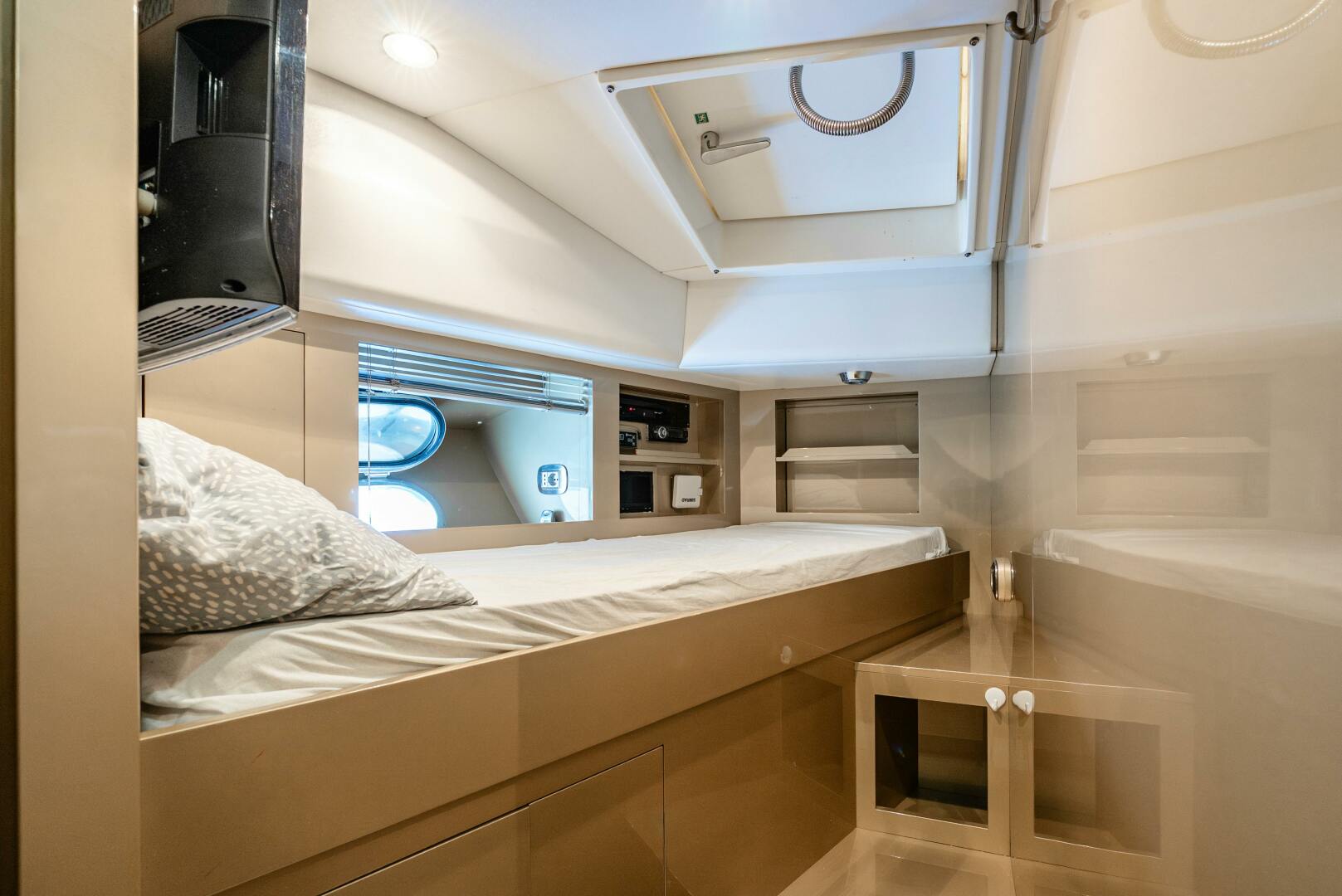 2010 Leopard Leopard 27 Sport - Image 47