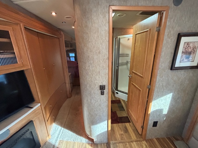 2007 WINNEBAGO TOUR 40TD - Image 18