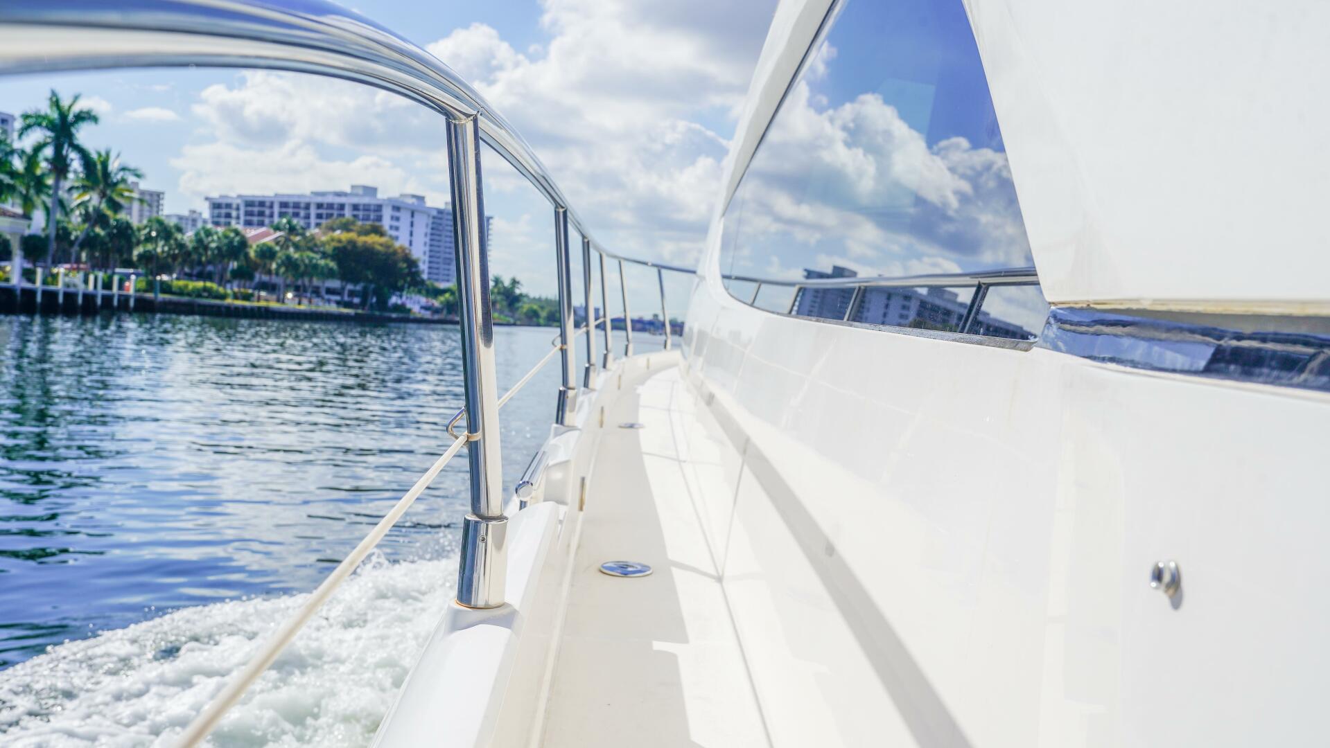 2009 Fairline - Image 39