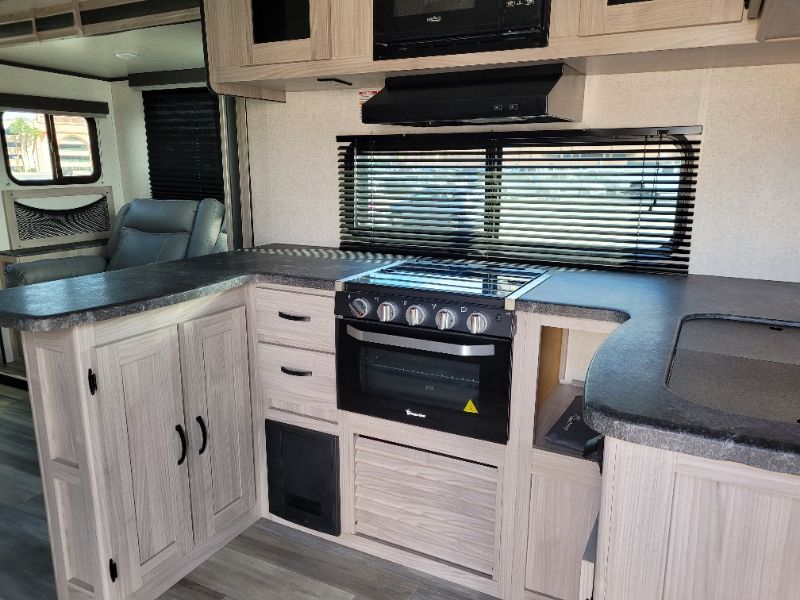 2023 Coachmen Northern Spirit Ultra Lite 2764RE - Image 5