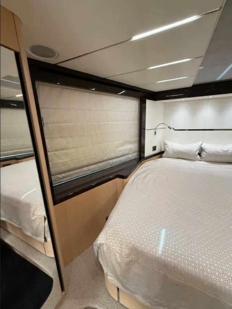 2017 Sunseeker 68 Predator - Image 20