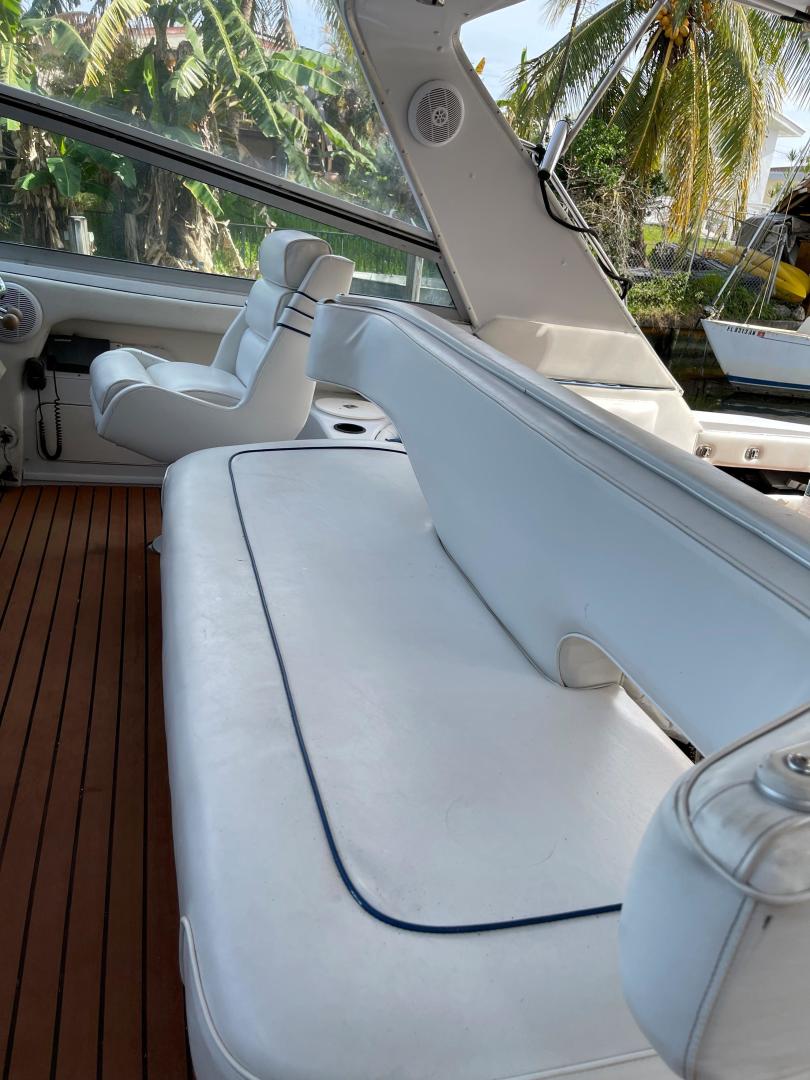 1991 Sea Ray 500 Sundancer - Image 13