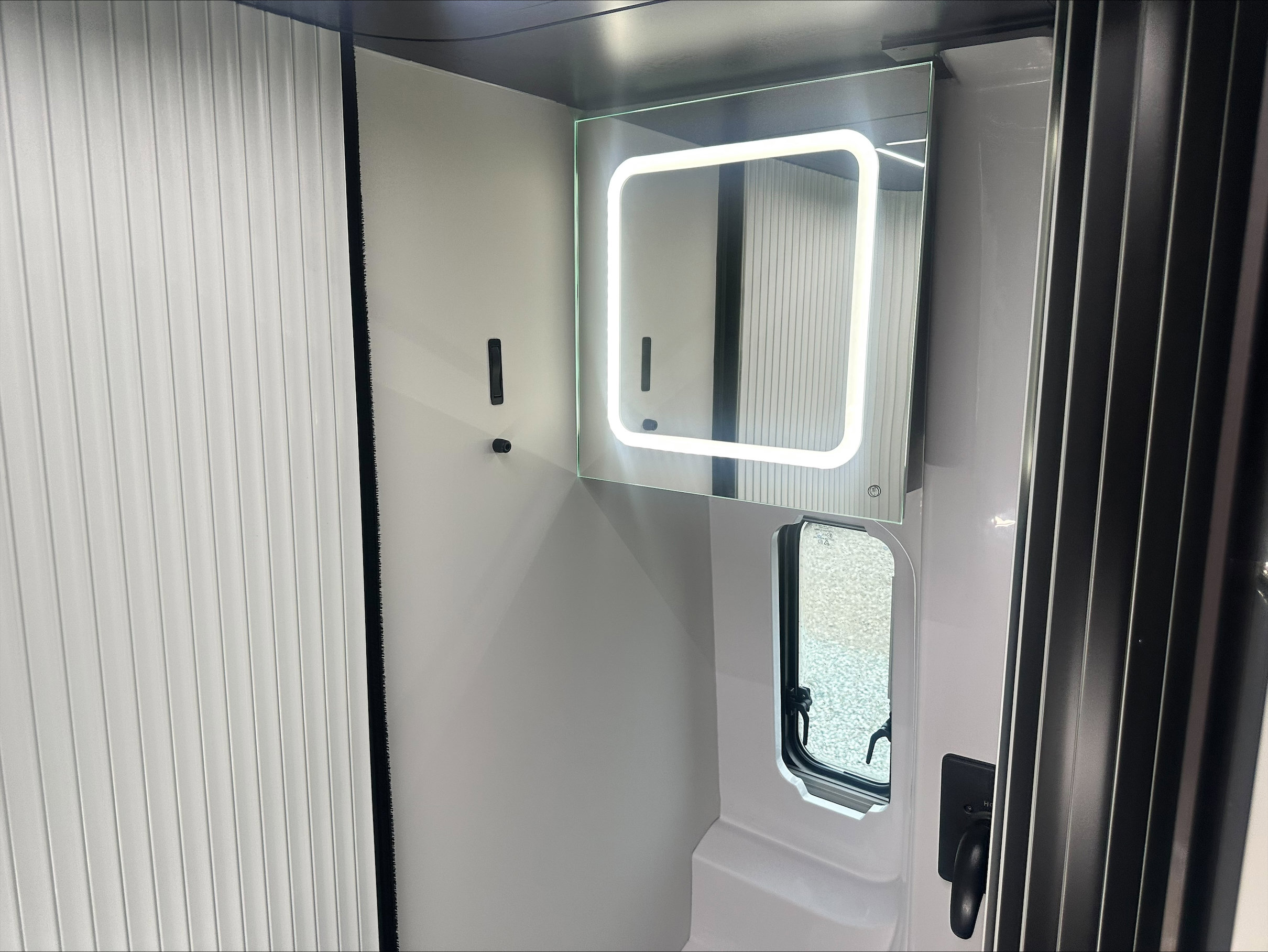 2026 GRAND DESIGN LINEAGE SERIESVT LVT1 - Image 25