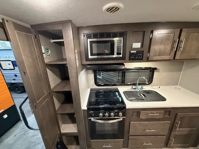 2021 ROCKWOOD MINI LITE 2512S - Image 10