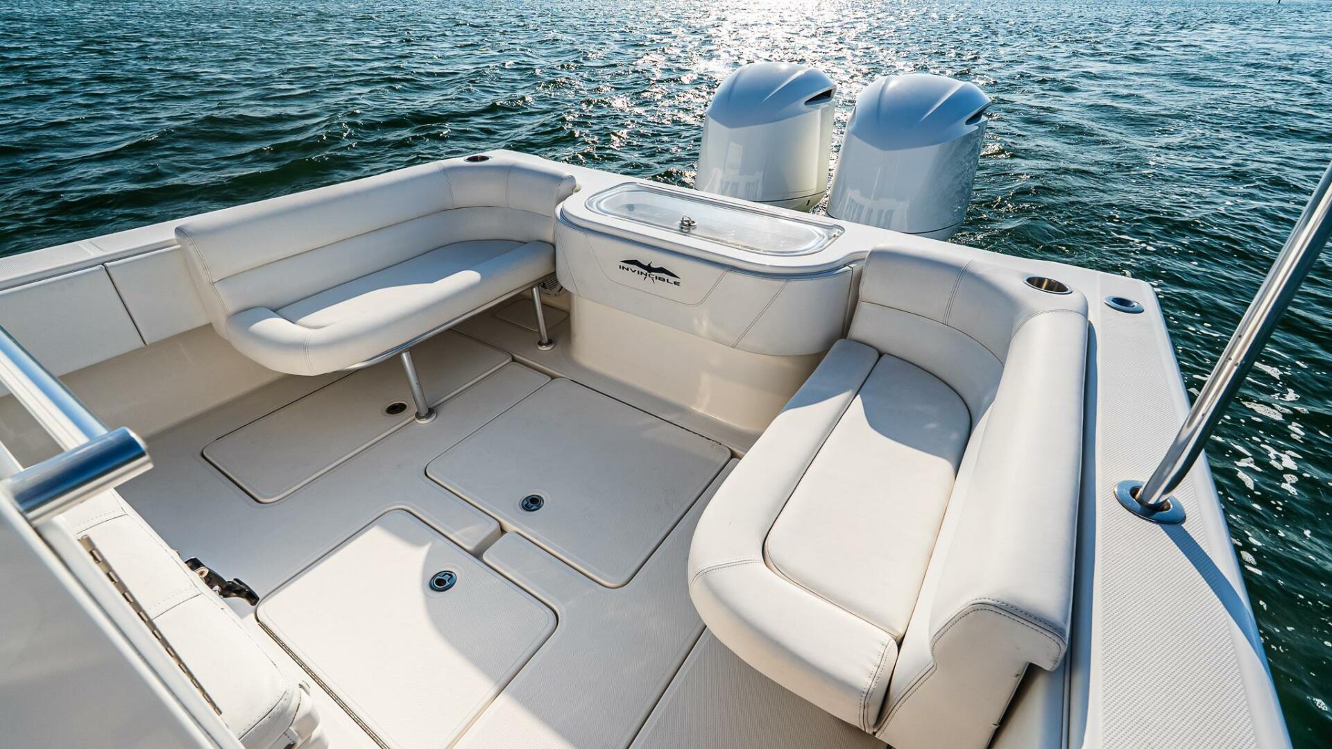2016 Invincible 33 Open Fisherman Base - Image 8