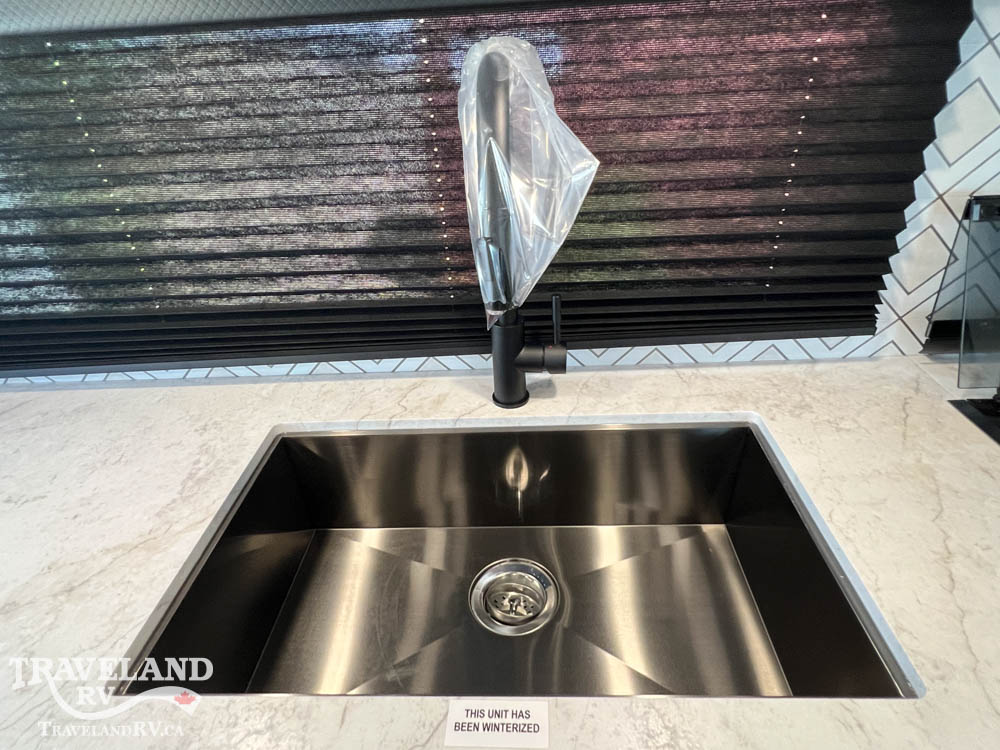 2027 HEARTLAND SUNDANCE XLT 24ML - Image 13