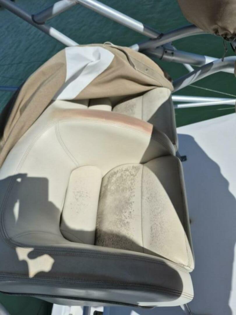 2004 Riviera 4000 Offshore - Image 24