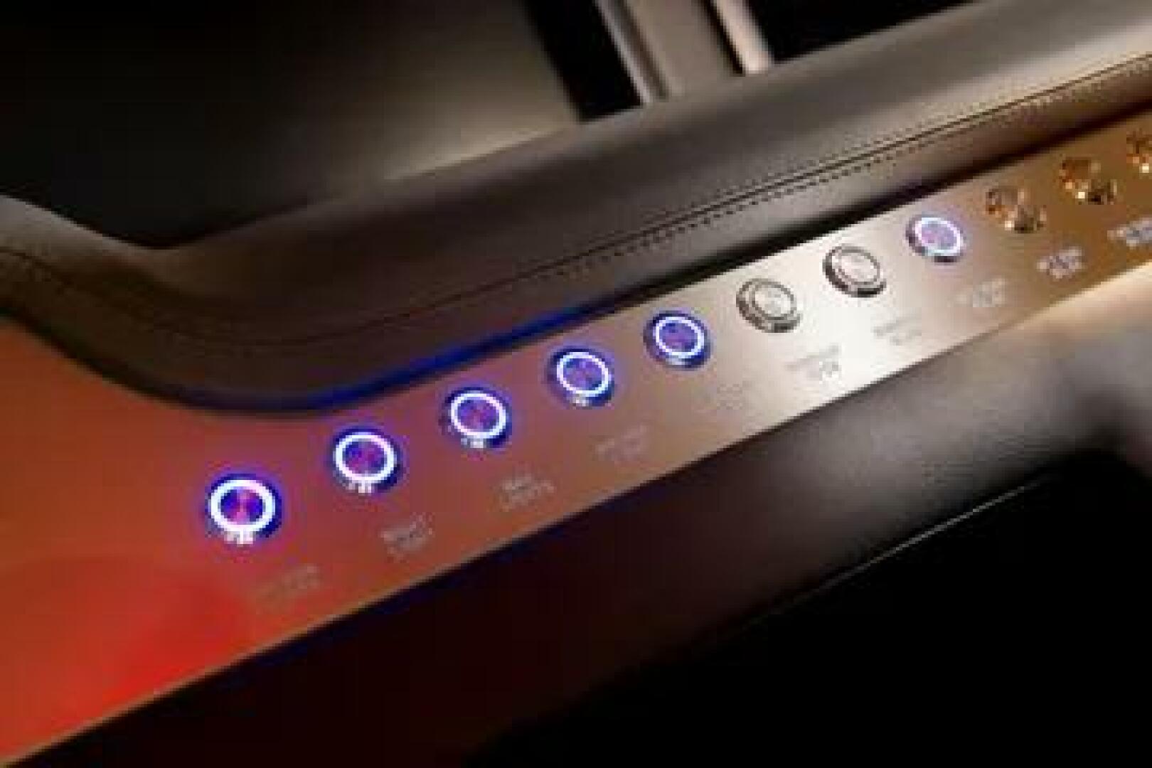 2015 Riviera Riviera 6000 Sport Yacht Base - Image 13