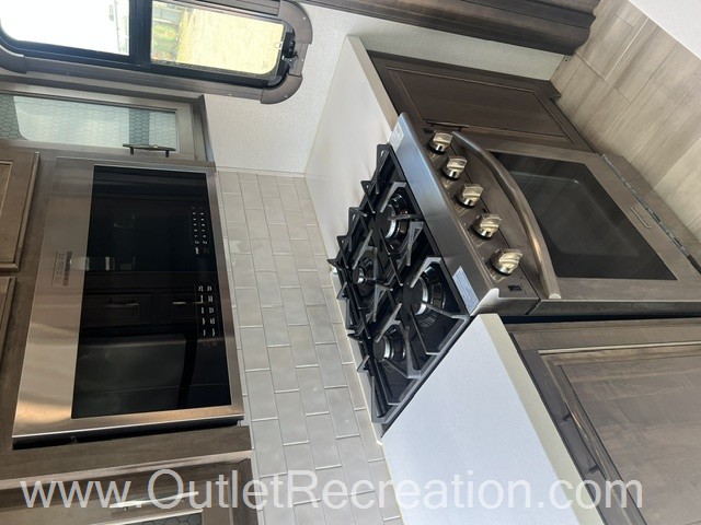 2022 GRAND DESIGN SOLITUDE 346FLS - Image 9