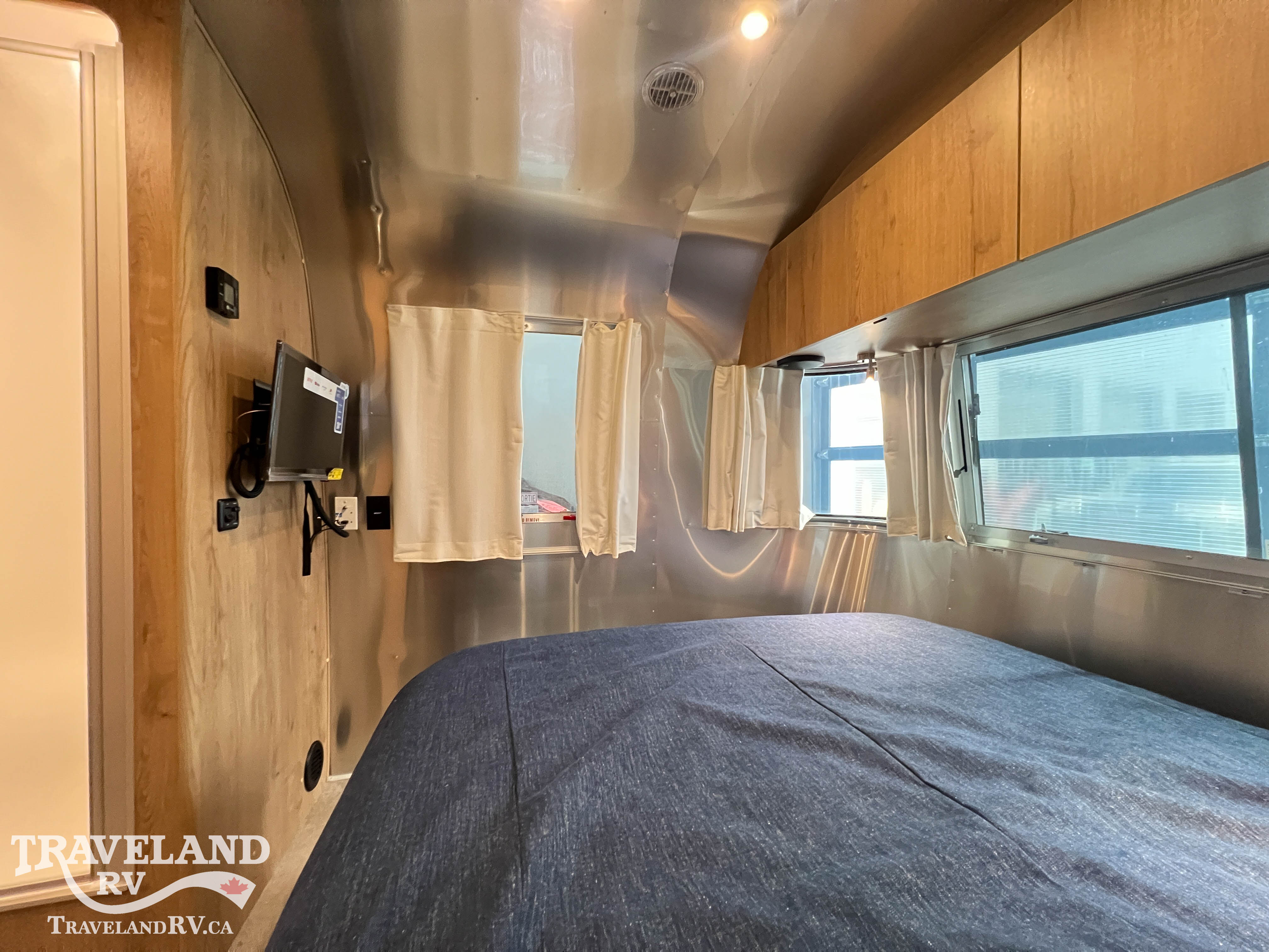 2026 Airstream Trade Wind 25FB - Image 23