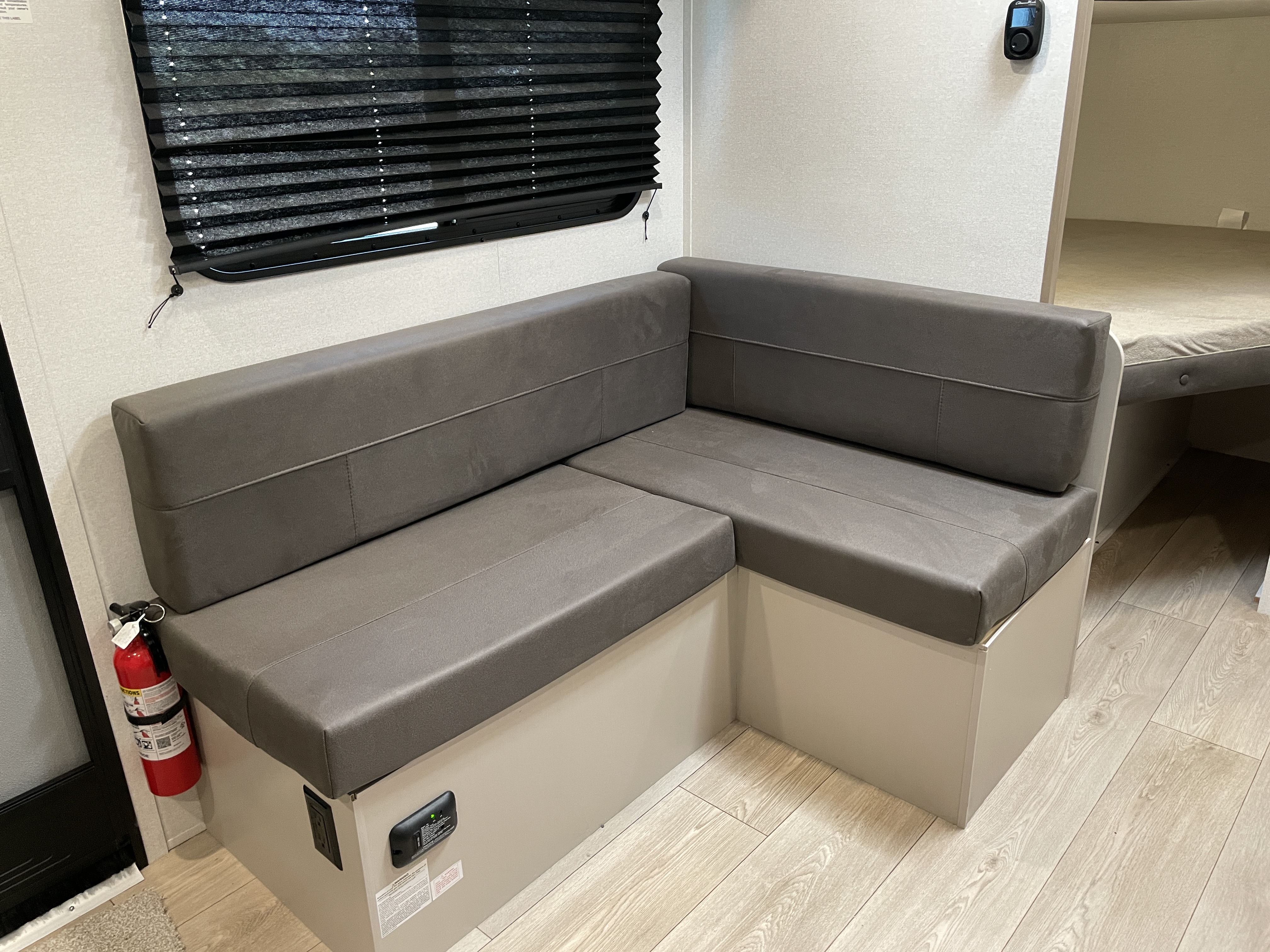 2027 Jayco Jay Flight SLX 172DB - Image 8