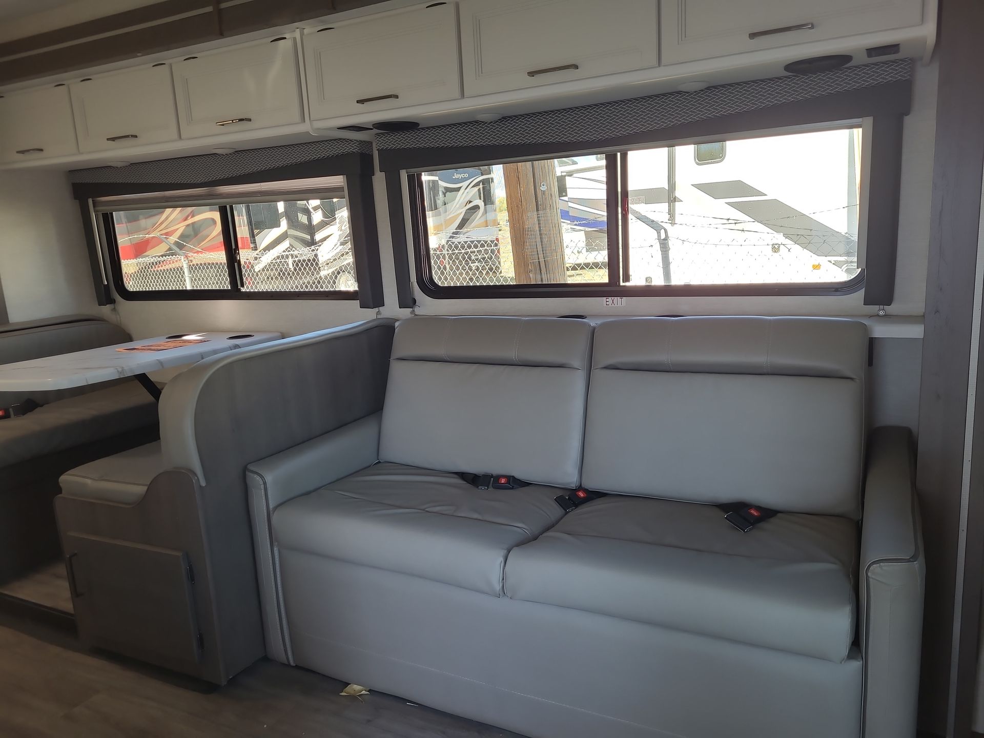 2025 Thor Motor Coach Four Winds 31MV - Image 15