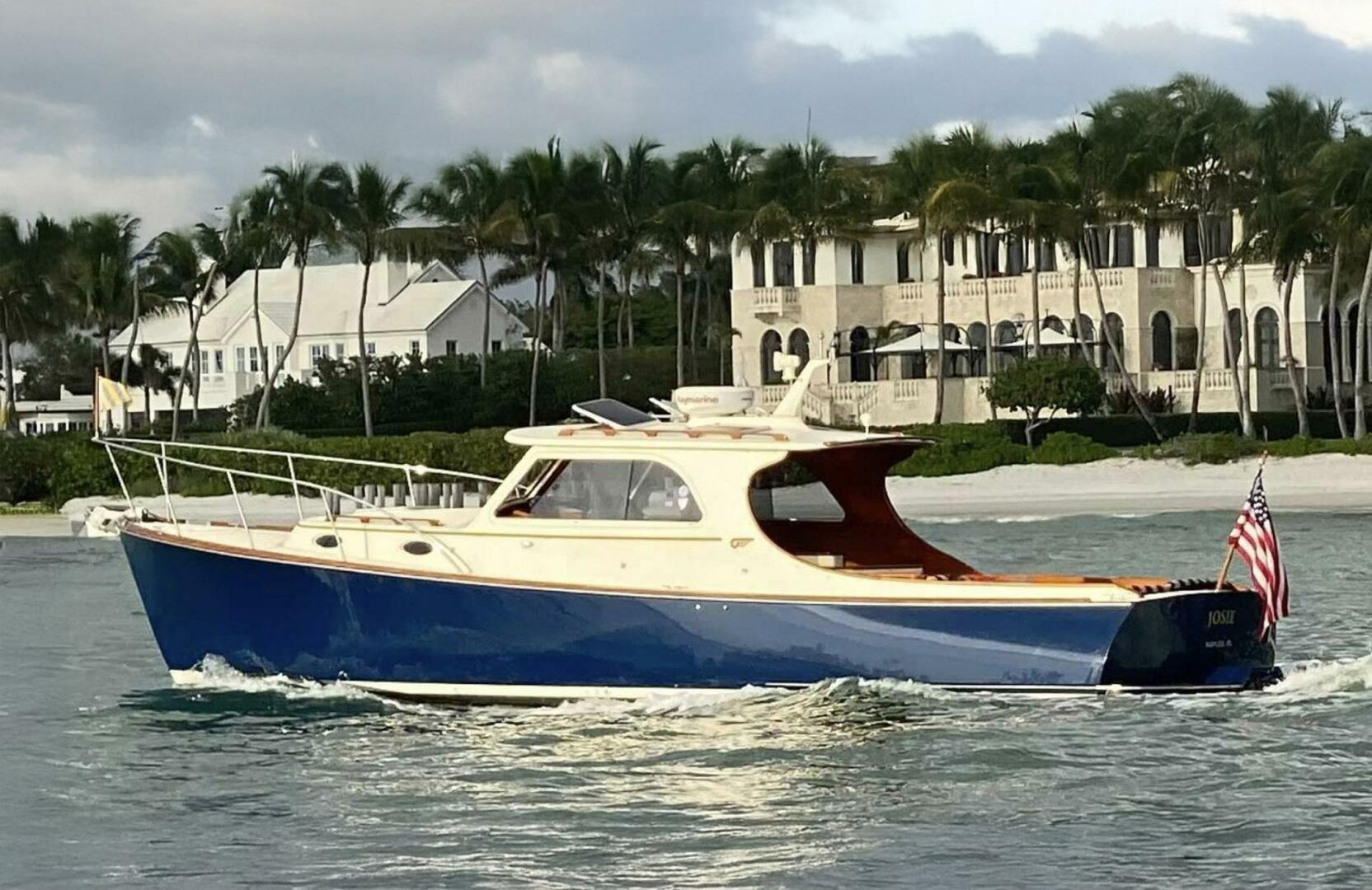 2001 Hinckley 36 Picnic Boat EP - Image 2