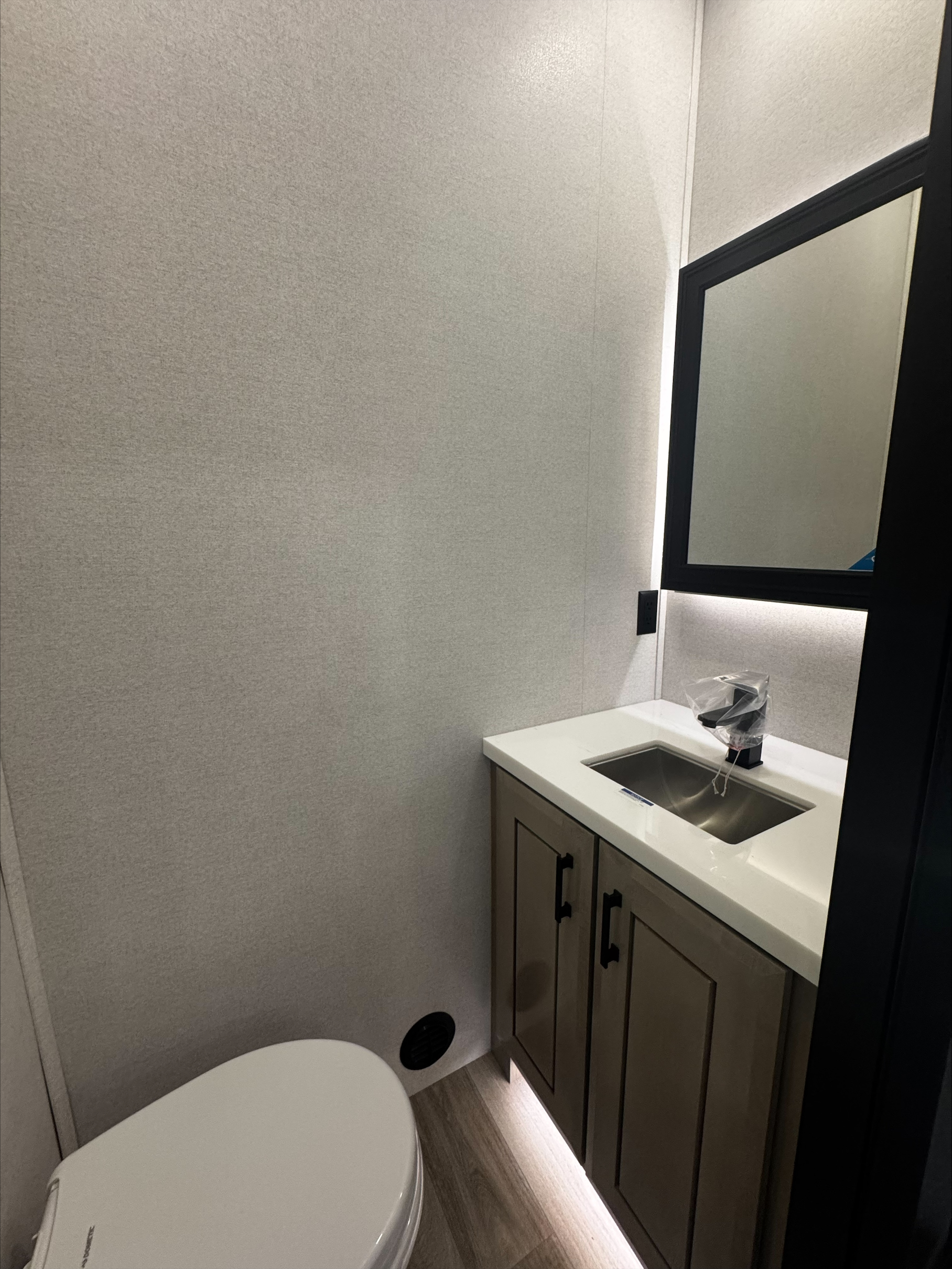 2027 JAYCO PINNACLE 39FLOK - Image 21