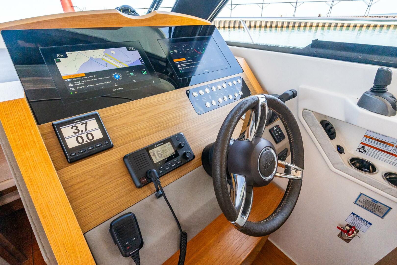 2022 Tiara Yachts 39 Coupe - Image 11