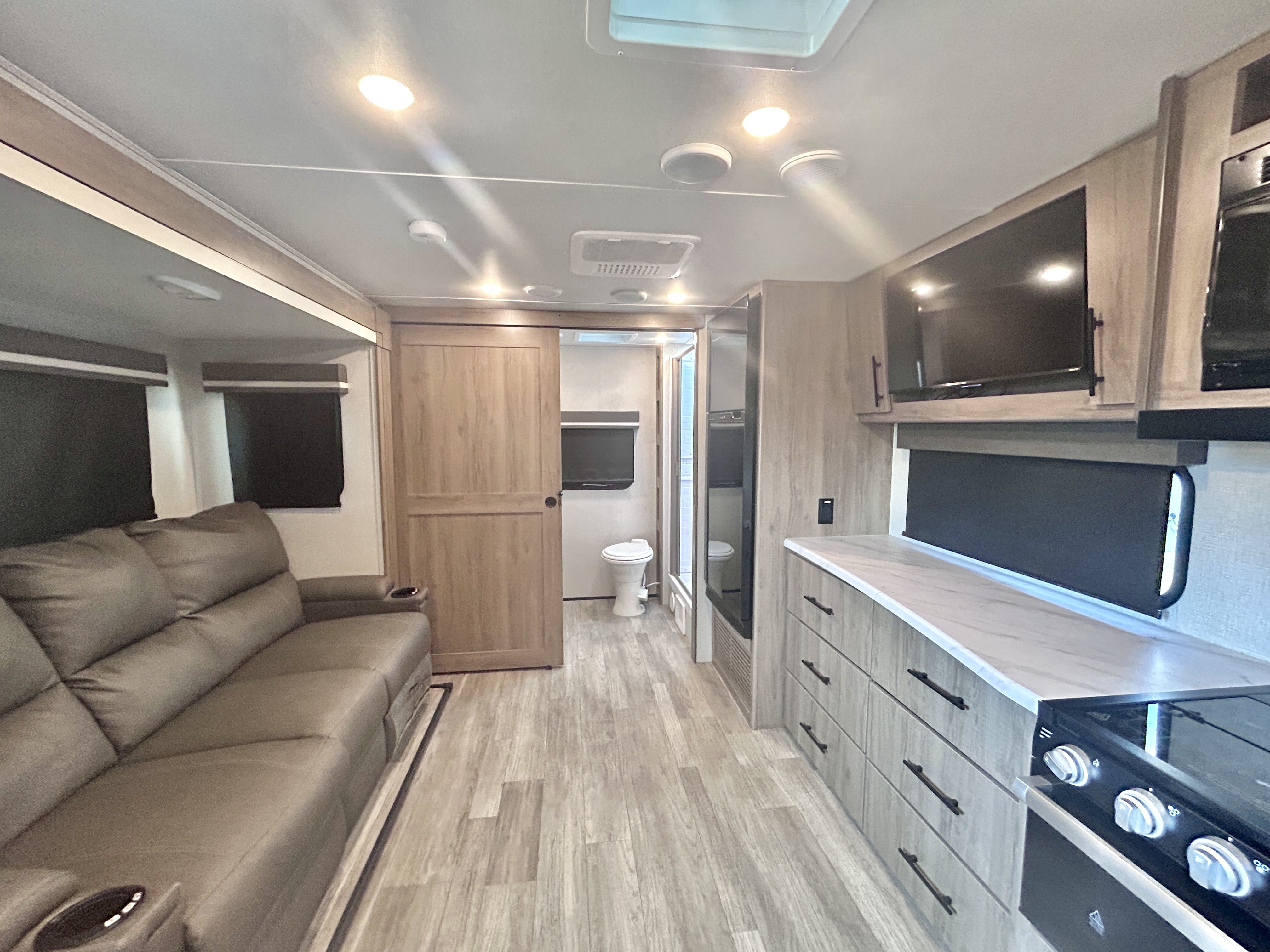 2023 Grand Design Imagine XLS 22RBE - Image 10